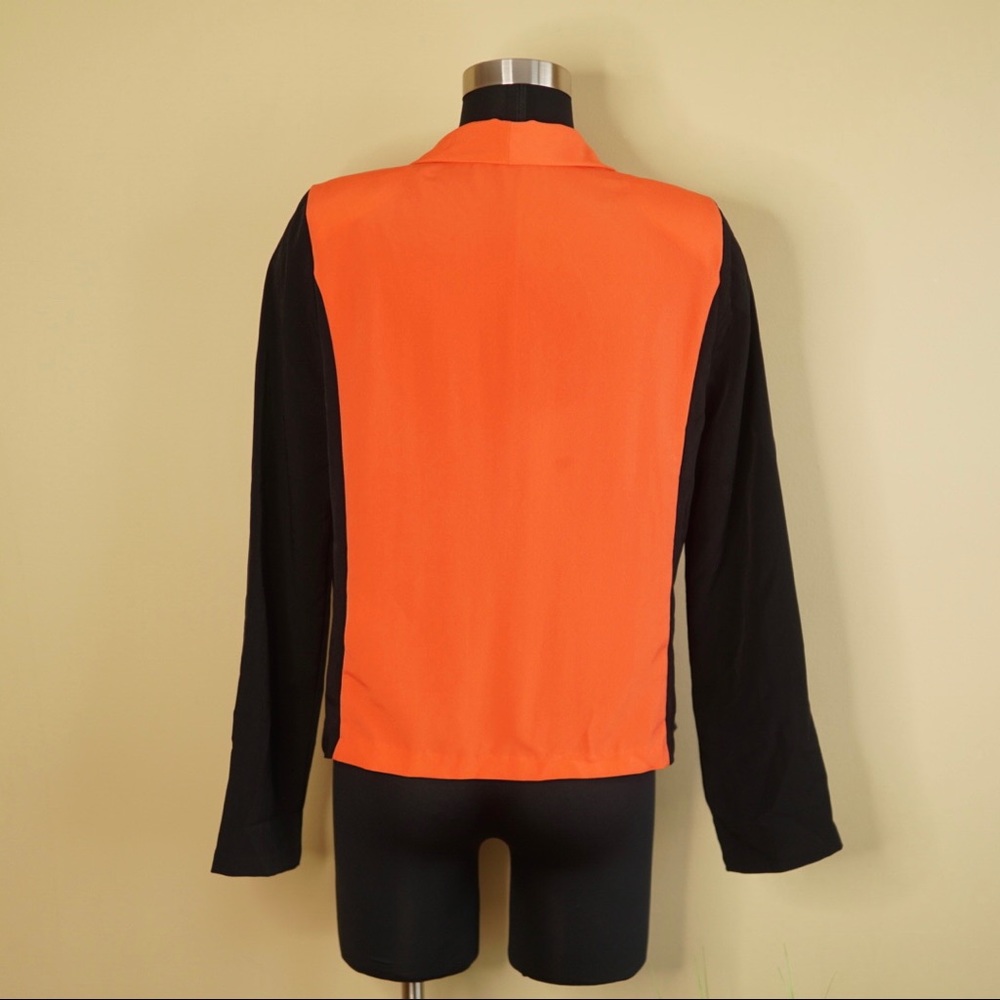LUSH Color-Block Crepe Blazer - Picture 2 of 3